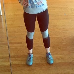 SOLD | FOREVER 21 | Black & Grey Athletic Capris